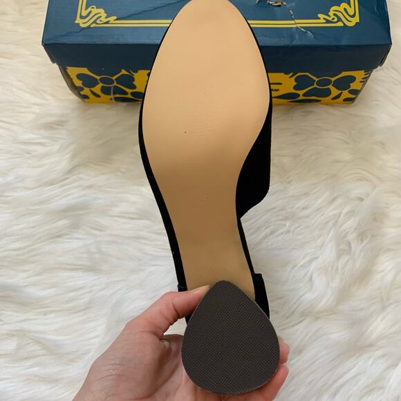 New in Box Sbicca Volin Black Asymmetrical Mule - Picture 7 of 9